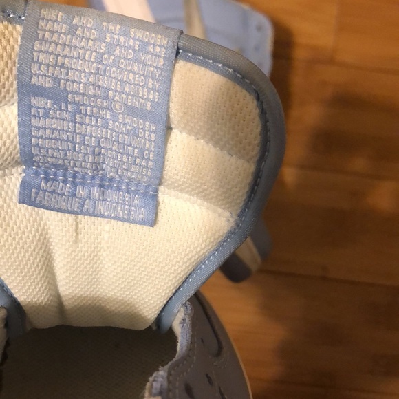 Nike Air Force 1 Low "University Blue 2004" Size 9 Sneakers - Picture 7 of 8